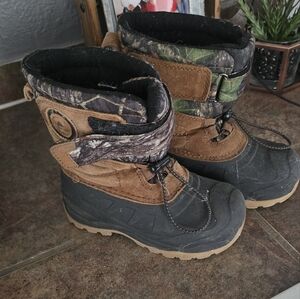 Ozark Trail camo Brown and Black snow Boots